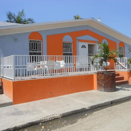 Arawak Hotel Leogane Екстериор снимка